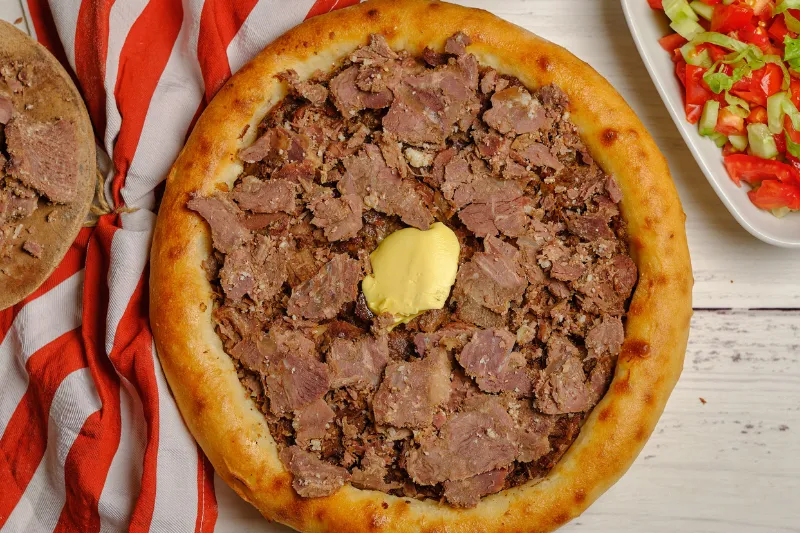 Kavurmalı Pide (Yuvarlak)