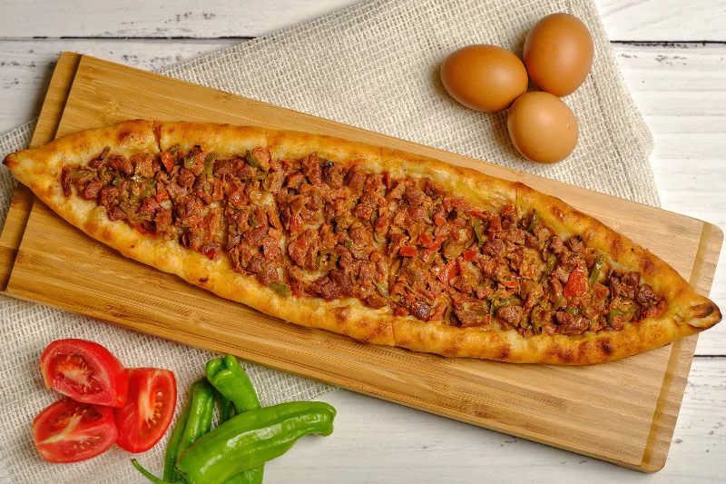 Kuşbaşılı Pide